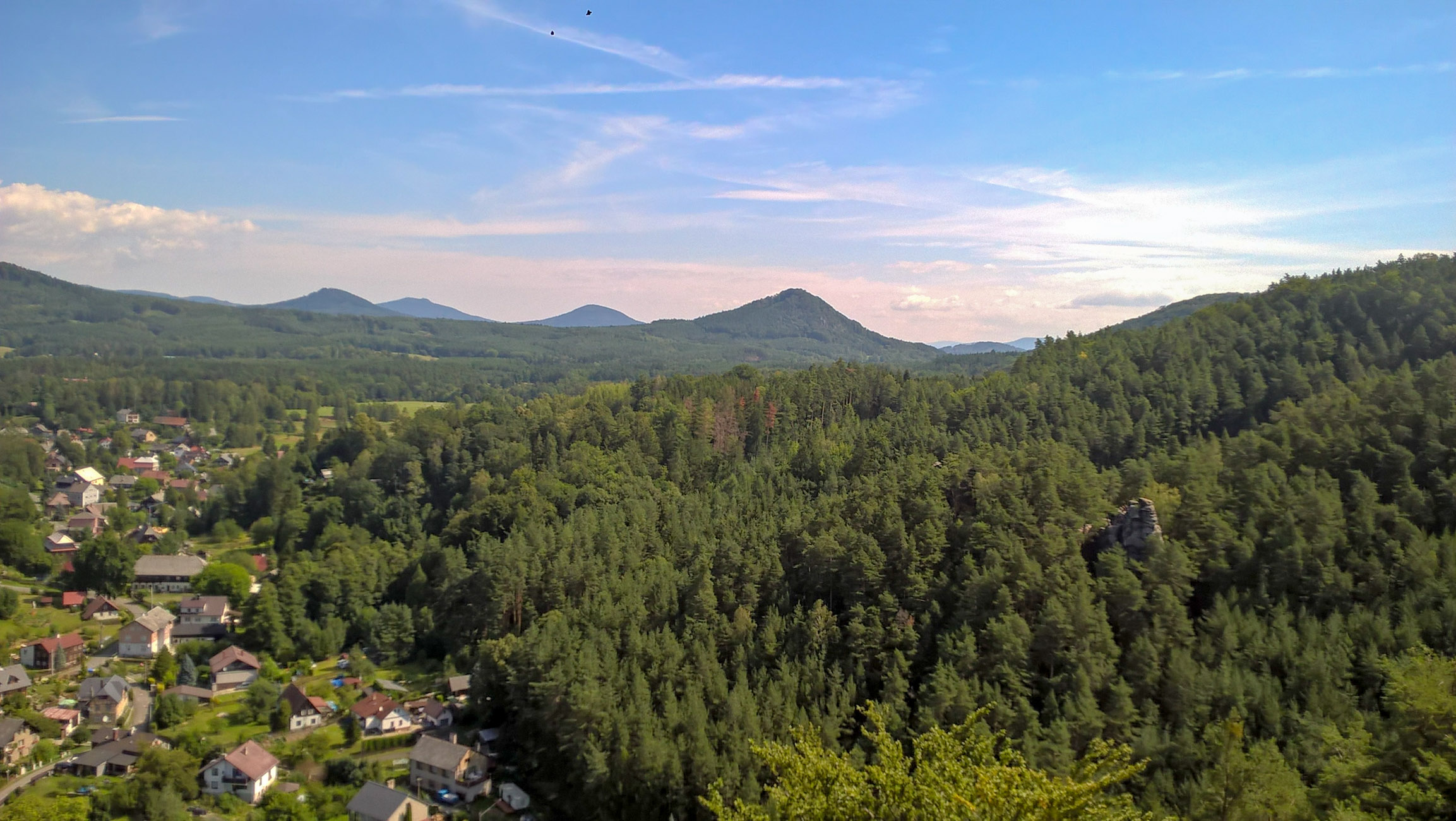 Forstliche und kulturelle Exkursion während der EFOL ins Böhmische Mittelgebirge bei Novi Bor. Foto G. Weber Blaschke 1