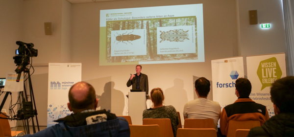 Köpfen für die Vielfalt hieß der Vortrag von Prof. Dr. Volker Zahner, HSWT bei der FORSCHA. Foto: C. Josten. ZWFH Köpfen für die Vielfalt hieß der Vortrag von Prof. Dr. Volker Zahner, HSWT bei der FORSCHA. Foto: C. Josten. ZWFH