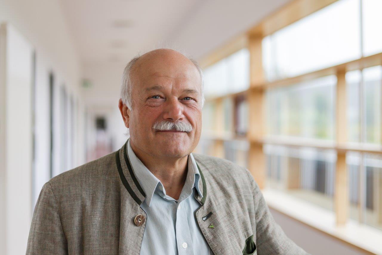 Prof. Dr. Manfred Schölch, Foto: C. Josten, ZWFH Prof. Dr. Manfred Schölch C. Josten ZWFH IMG 6630 1