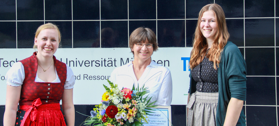 Vl.: Amelie Kaindl, Dr. Isabel Augenstein und Stephanie Schulz. Foto: Florian Benning IMG 0030 1 web